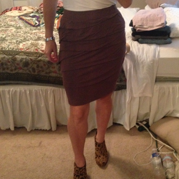Anthropologie XS BRown layered skirt