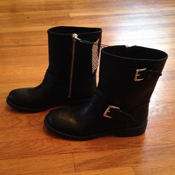 🎉Host Pick🎉H&M biker boot size 8 NWT! No trades! - Picture 2 of 4