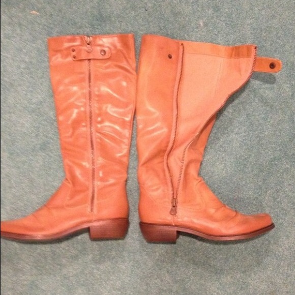 Tan MIA boots 8.5 never worn other than try on