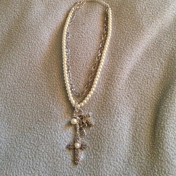 🚫 SOLD 🚫 Pearl and chain necklace
