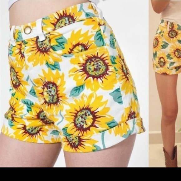 🌻CHEAP High Waisted Sunflower Shorts!