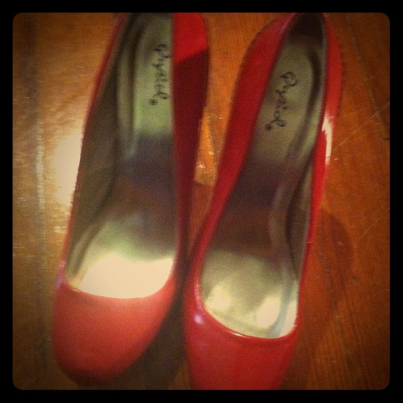 Hot red patent leather stiletto