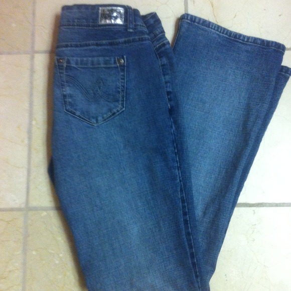 Boot cut jeans