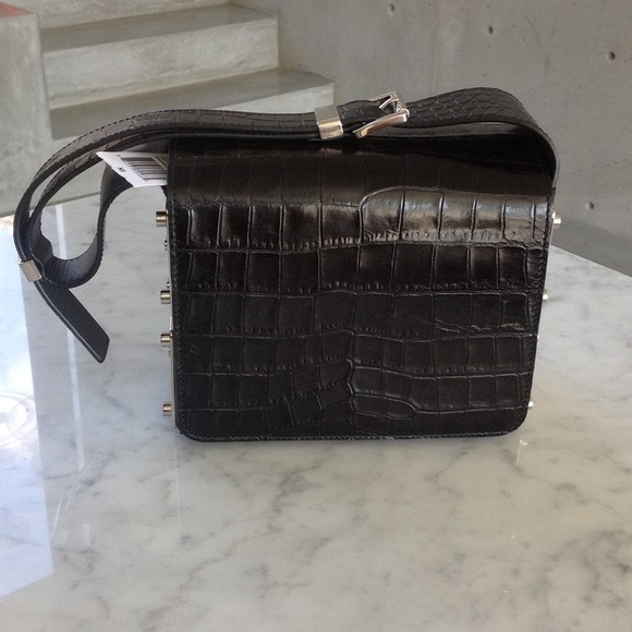 HOST PICK -Michael Kors mosfit boxy shoulder - Picture 2 of 4