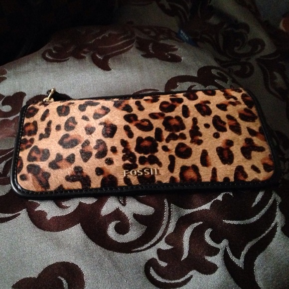 Leopard fossil leather wallet