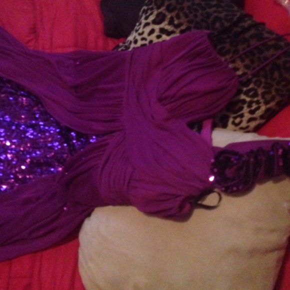 Dress - Picture 2 of 2