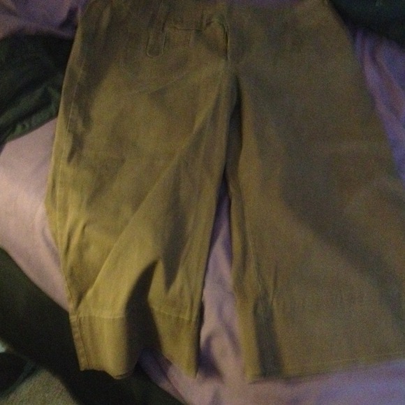 Brown Capri pants