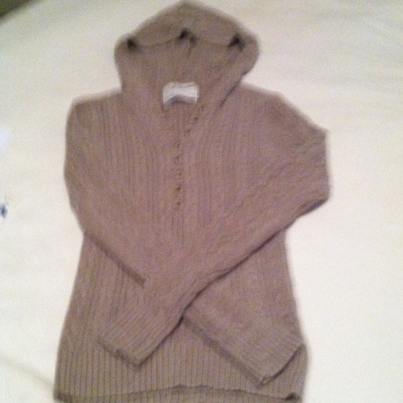 Hooded sweater