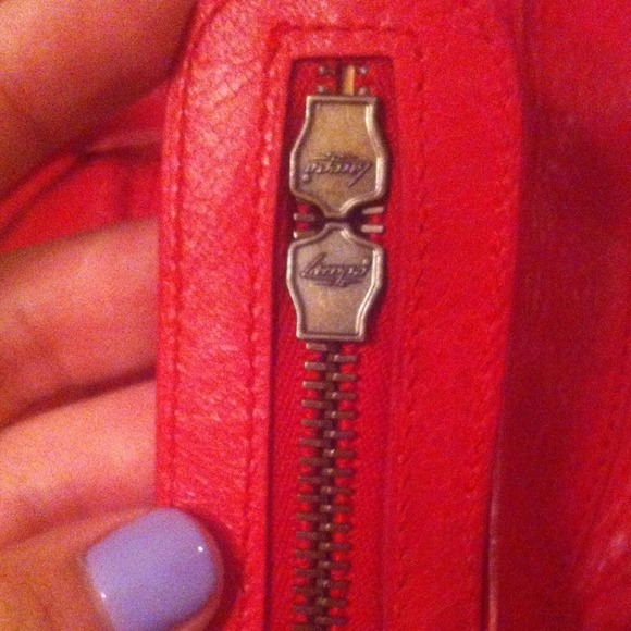 Balenciaga City Rose Thulian - Picture 2 of 4