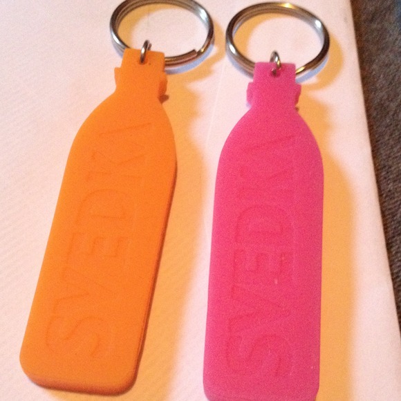 Free w bundle Svedka:sunglasses &2 jelly keychains - Picture 4 of 4