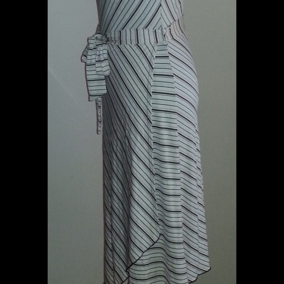 Sexy and Elegant cream and brown stripe dress - Picture 4 of 4