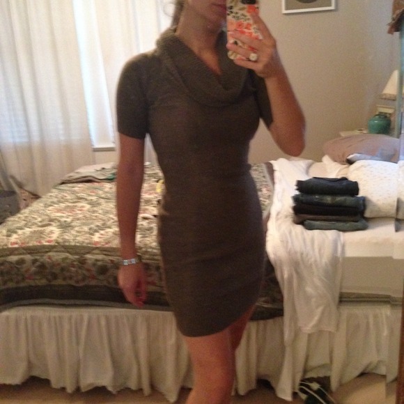 Ann Taylor Dresses & Skirts - XXSP Ann Taylor brown knit sweater dress