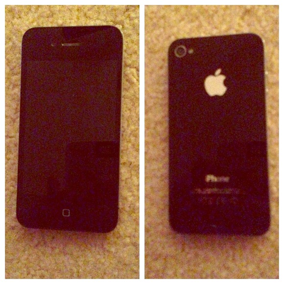 SOLD- iPhone 4 (AT&T) - GREAT CONDITION!