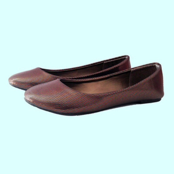 LAILA ROWE Gold metallic flats