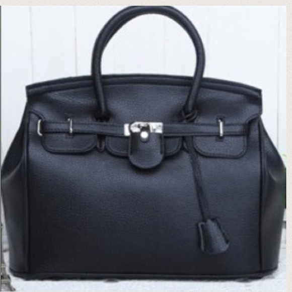 TODAY ONLY🎀 Black Lock & Key Trendy Bag
