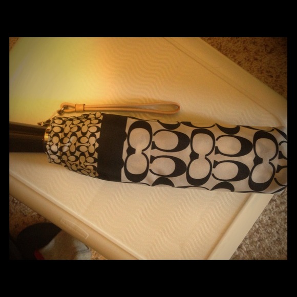 Coach umbrella