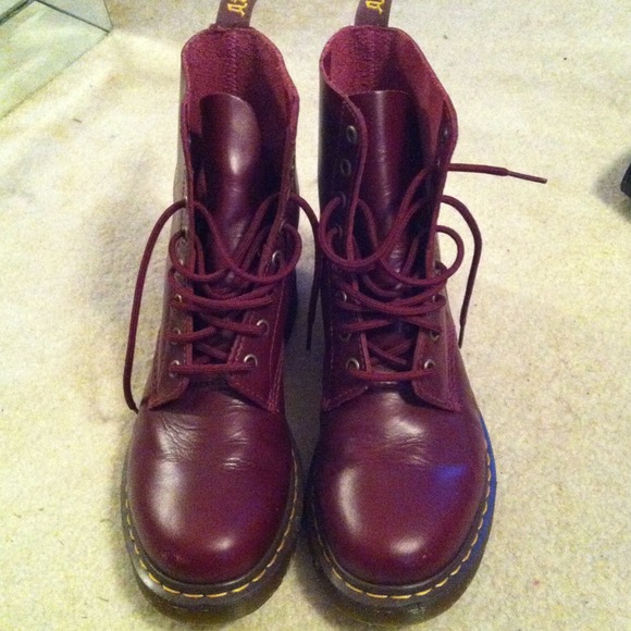 Picture of actual docs! Same as other listing