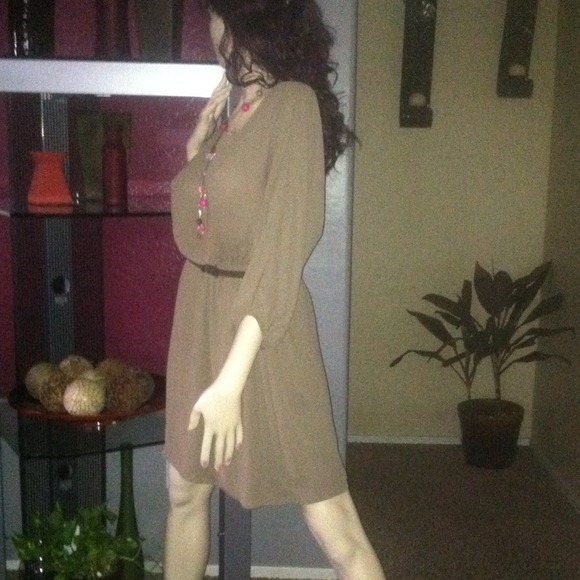 ❌🚫SOLD in a Bundle 🚫❌👗💖Chiffon Brown Dress💖👗 - Picture 3 of 4