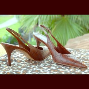 A MOST for Gucci shoes collectionist!!! REDUCED