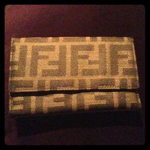 FENDI wallet. Great condition. No sign of wear