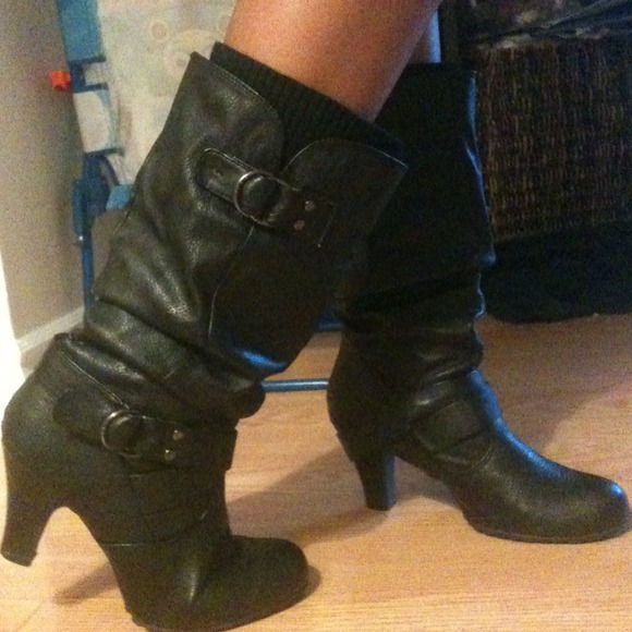 Lets negotiate!!Ladies Guess boots