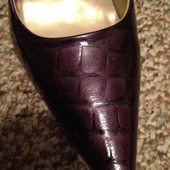 Dark purple heels - Picture 2 of 2
