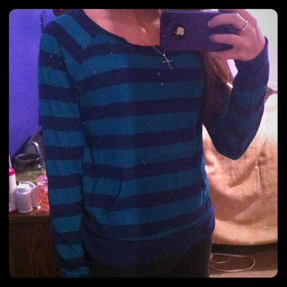 Forever21 striped shirt💙💚