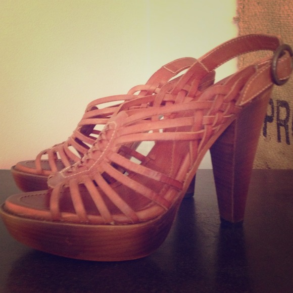 New Frye heels size 10