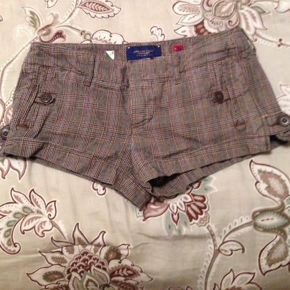 AE plaid shorts