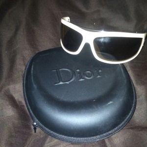 😎Authentic Dior sunglasses😎