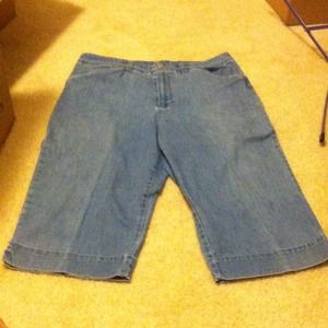 Petite blue jean capris