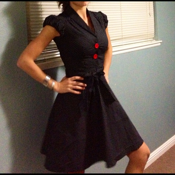 🎁🚫SOLD IN BUNDLE. 50's black polka dot dress - Picture 3 of 3