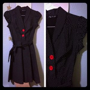 🎁🚫SOLD IN BUNDLE. 50's black polka dot dress