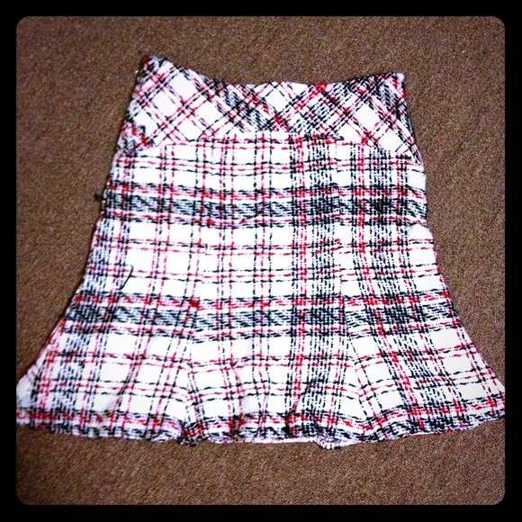 🎉moving sale!🎁 Cute plaid skirt - Picture 1 of 2
