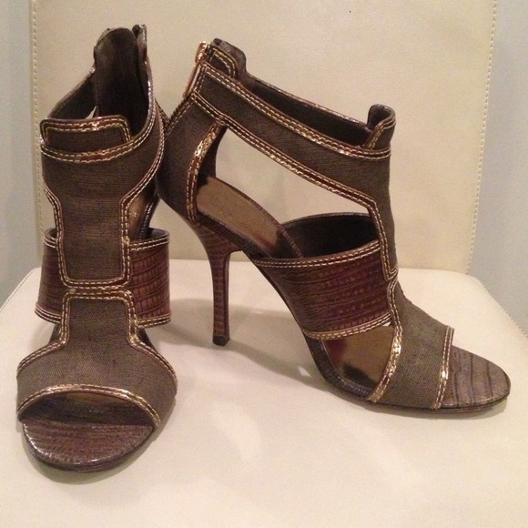 Tory Burch Olive & Gold Gladiator Sandal Heels - Picture 1 of 4