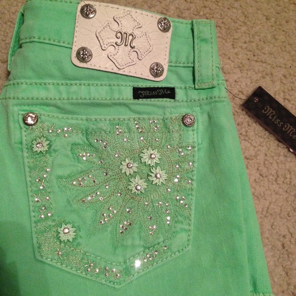 🍀Miss Me Lime Green Shorts🍀