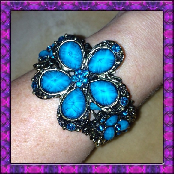 💙Blue Floral Rhinestone Bangle💙 - Picture 2 of 2
