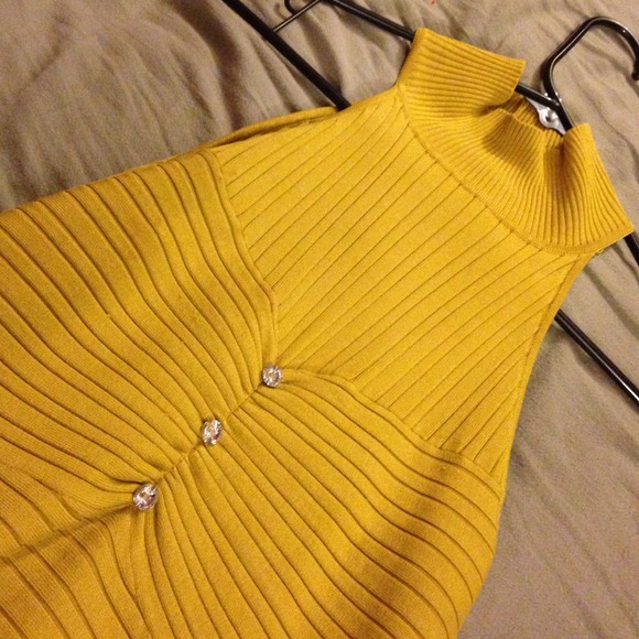 Dress - Picture 2 of 3