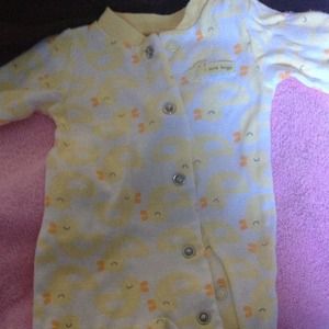 Bundle 💖🚼🆕 Cute Newborn onesie and dress