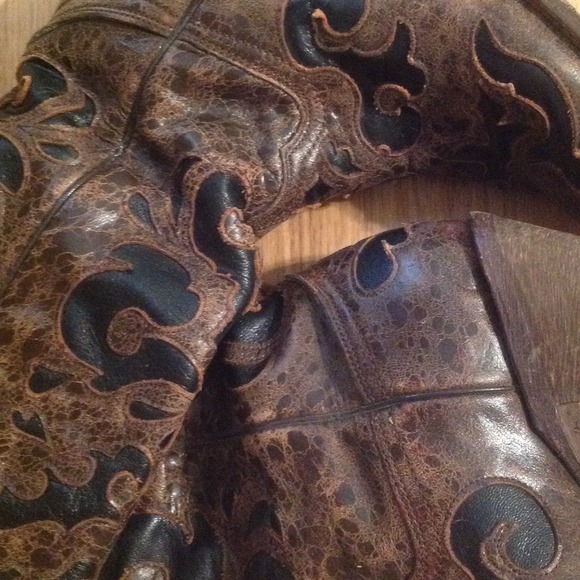 Boots - Picture 3 of 3