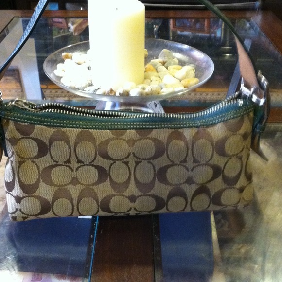 Coach small - Picture 3 of 3