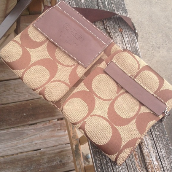 Coach fanny pack. ON HOLD.