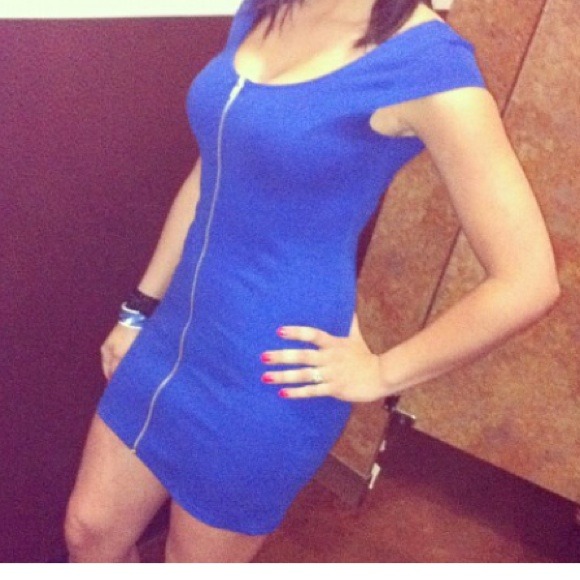 blue dress