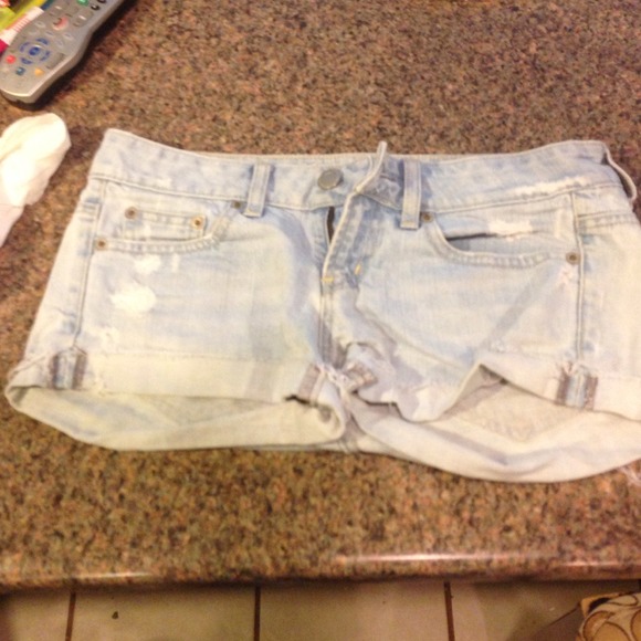 American Eagle shorts! So cute! - Picture 1 of 4