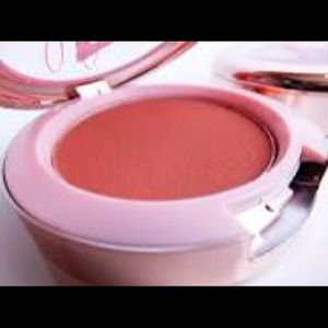 Riri hearts MAC "bad girl gone good" blush
