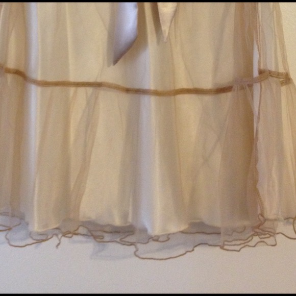 Flirty skirt with satin-y ribbon - Picture 3 of 3