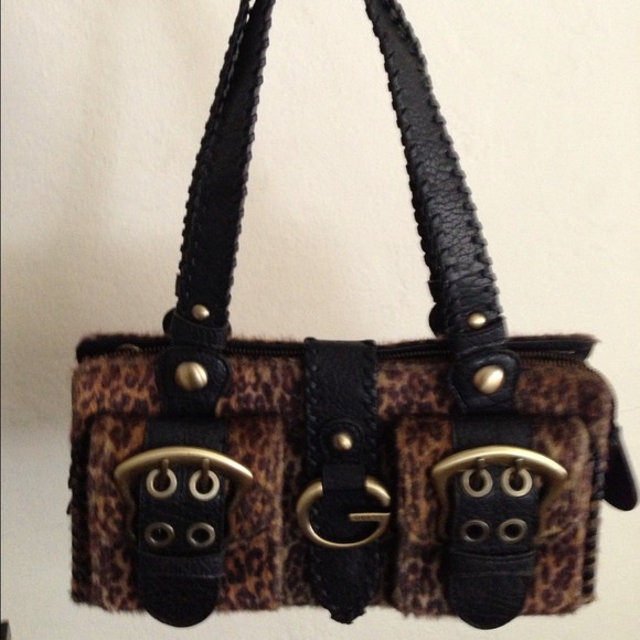 ⬇RESERVED⬇️Guess Purse black and animal print