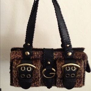 ⬇RESERVED⬇️Guess Purse black and animal print