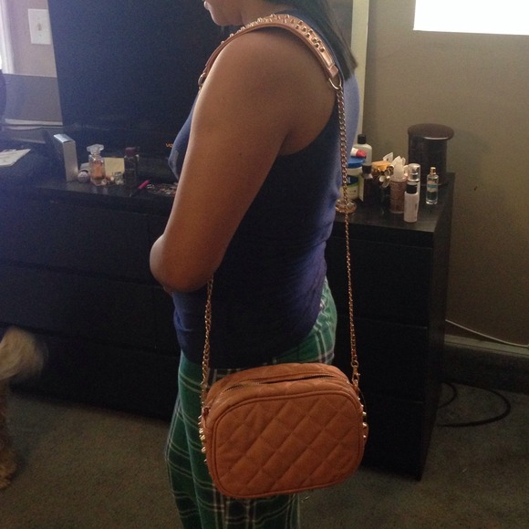 Handbag - Picture 2 of 4