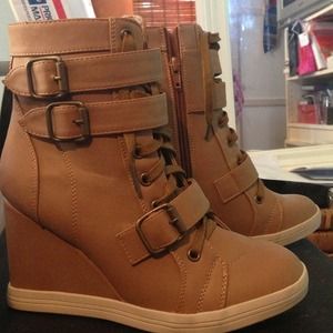 NWOT brand new wedge sneakers!